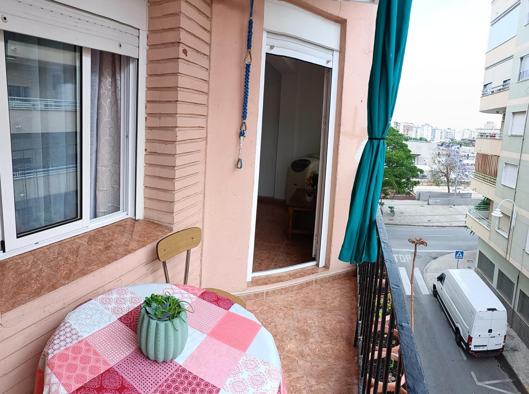 Daoiz, Vivienda Vacacional Para Familias Y Mayores De 25 Anos En El Grao De Gandia 3Ro Sin Ascensor Playa de Gandia Extérieur photo