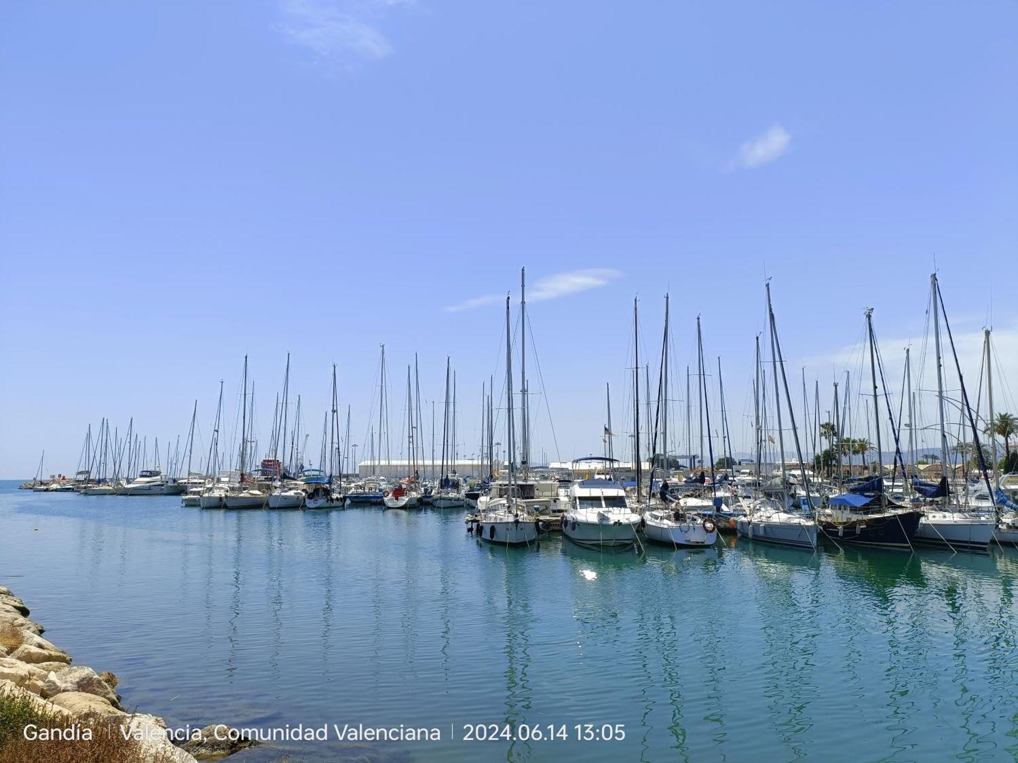 Daoiz, Vivienda Vacacional Para Familias Y Mayores De 25 Anos En El Grao De Gandia 3Ro Sin Ascensor Playa de Gandia Extérieur photo